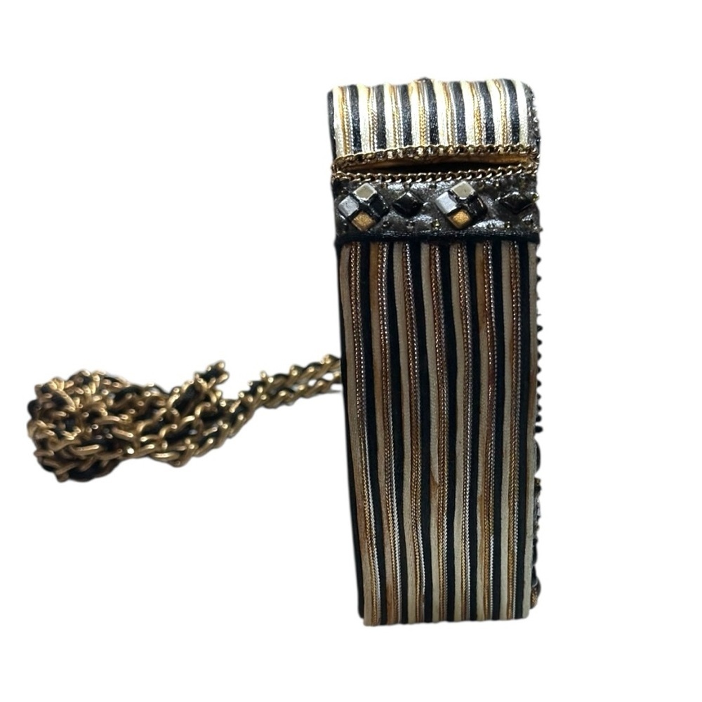 Gorgeous Steampunk Heart-Shaped Beaded Crossbody Bag - Picture 4 of 5